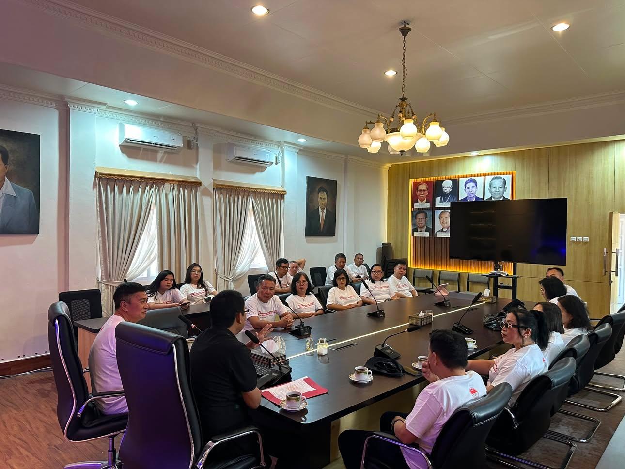 KGPM Rayon Minahasa Selatan Tour Pelayanan di Tongkonan Sangullele