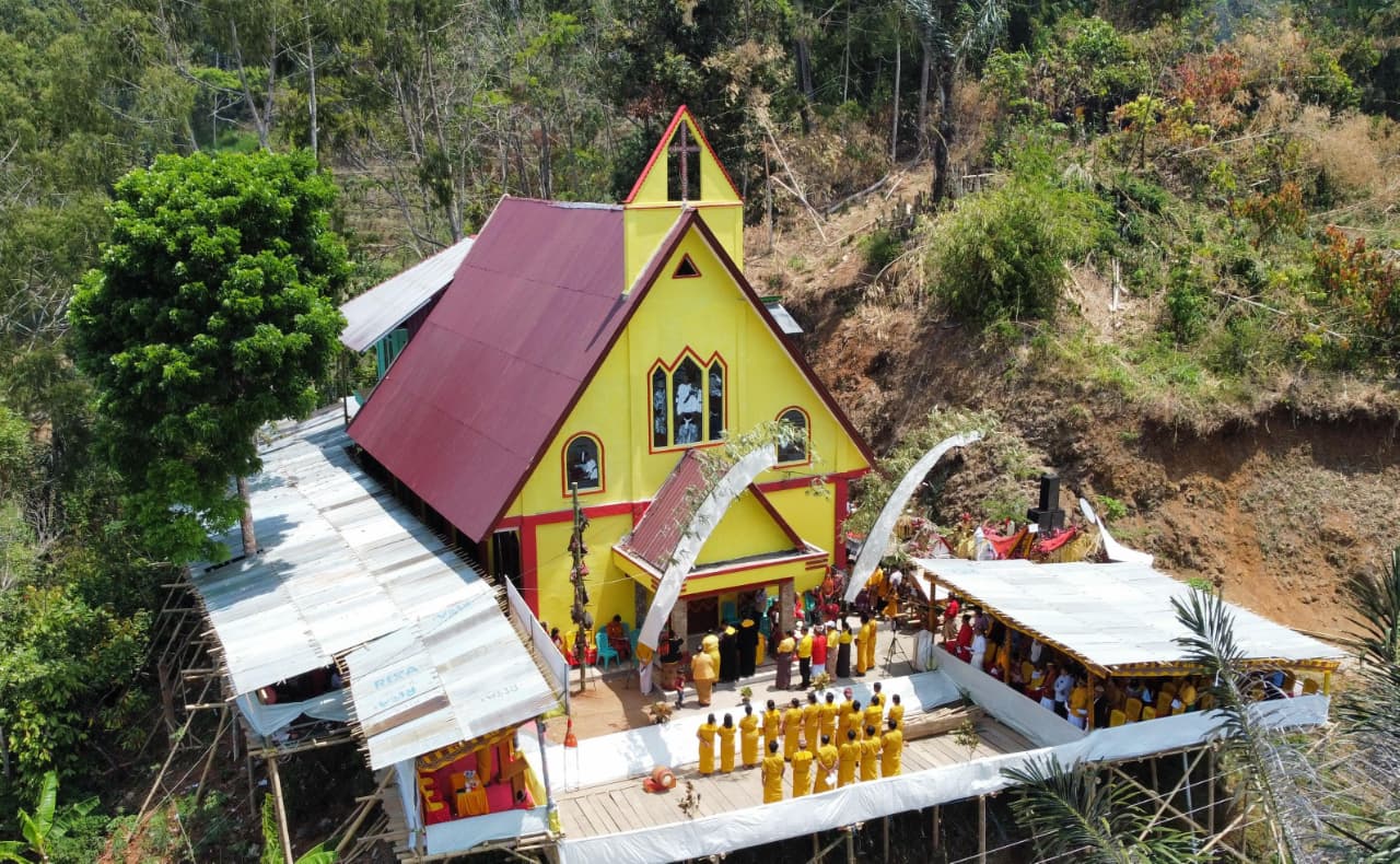 Penahbisan Gereja Toraja Jemaat Bone Tua dan Rumah Pastori, Bersyukur atas Enam Dekade Perjalanan Iman