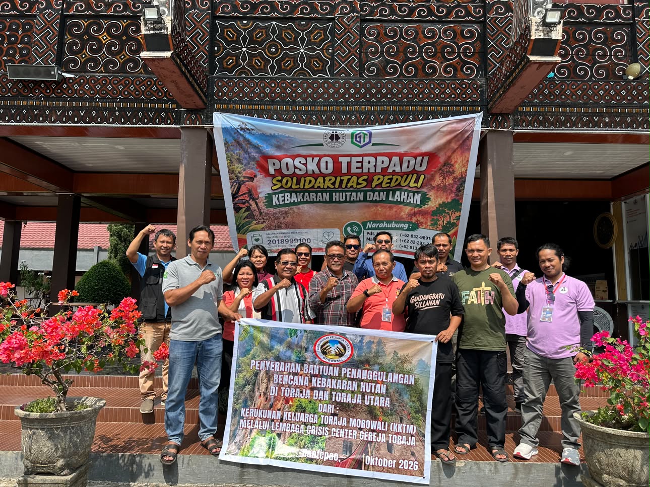Kerukunan Keluarga Toraja Morowali Serahkan Bantuan Penanganan Karhutla Toraja